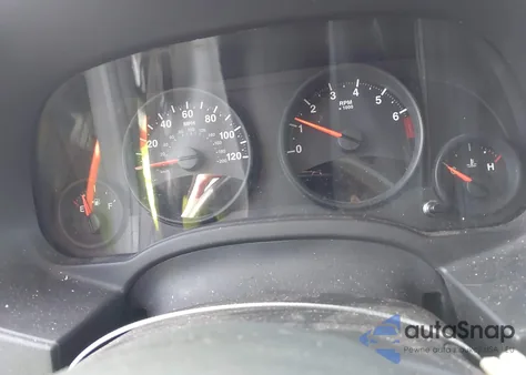 2013 Jeep Patriot Latitude z USA, uszkodzony, nr VIN 1C4NJRFB7DD129108